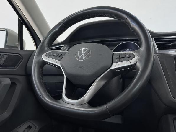 Volkswagen Tiguan II Рестайлинг с пробегом 2020 года, цена 2 649 000 рублей, 182000 км, внедорожник, Автокод Объявления