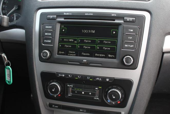 Skoda Octavia II (A5) Рестайлинг с пробегом 2012 года, цена 900 000 рублей, 165182 км, лифтбек, Автокод Объявления