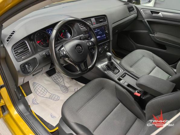 Volkswagen Golf VII Рестайлинг с пробегом 2018 года, цена 1 788 000 рублей, 113000 км, хэтчбек, Автокод Объявления