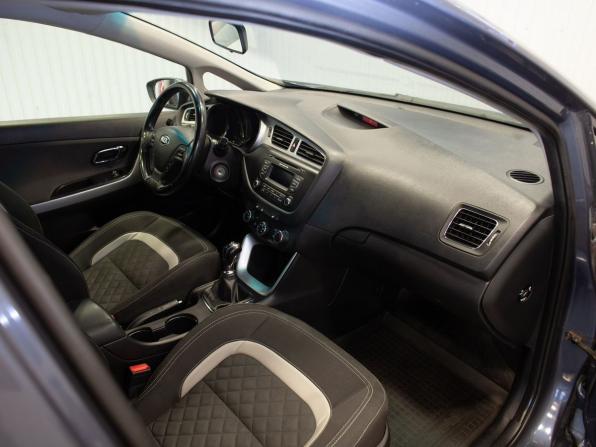 Kia Ceed II Рестайлинг с пробегом 2015 года, цена 1 085 000 рублей, 179363 км, хэтчбек, Автокод Объявления