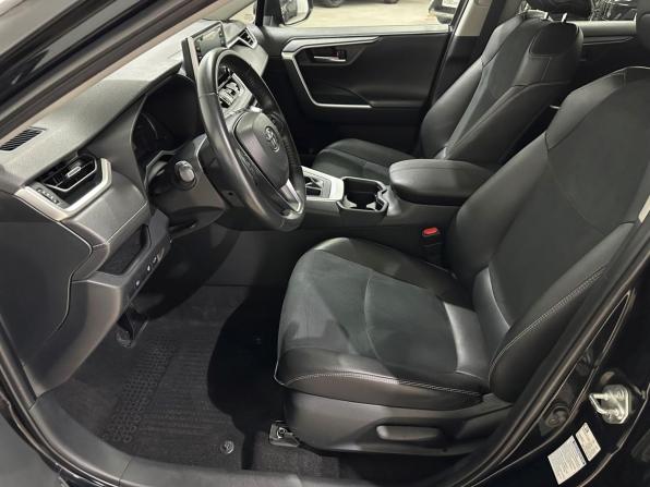Toyota RAV4 V (XA50) с пробегом 2021 года, цена 3 500 000 рублей, 97842 км, внедорожник, Автокод Объявления