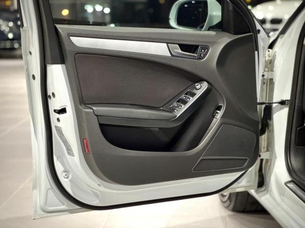 Audi A4 IV (B8) Рестайлинг с пробегом 2013 года, цена 1 150 000 рублей, 185557 км, седан, Автокод Объявления