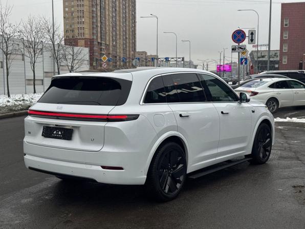 Новый Li Auto (Lixiang) L7 I Рестайлинг 2025 года, цена 8 327 000 рублей, внедорожник, Автокод Объявления