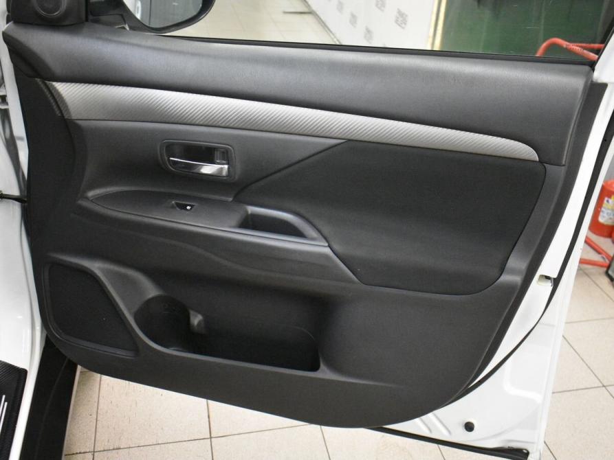 Mitsubishi Outlander III Рестайлинг 2 Мурманск  - изображение 14
