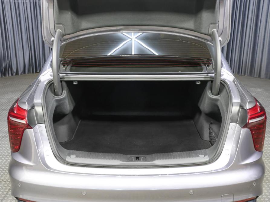 Hongqi H5 II Москва  - изображение 10