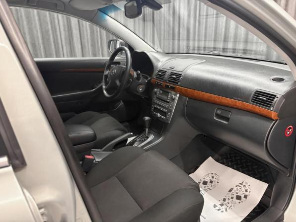 Toyota Avensis II Рестайлинг с пробегом 2006 года, цена 839 000 рублей, 290000 км, седан, Автокод Объявления
