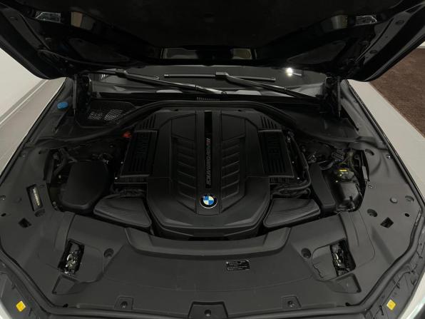 BMW 7 серии VI (G11/G12) Рестайлинг с пробегом 2019 года, цена 8 755 000 рублей, 110590 км, седан, Автокод Объявления