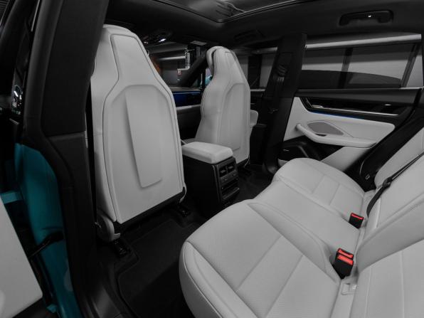 Porsche Macan II с пробегом 2025 года, цена 14 900 000 рублей, 49 км, внедорожник, Автокод Объявления