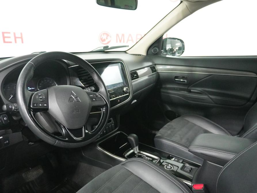 Mitsubishi Outlander III Рестайлинг 3 Вологда  - изображение 9