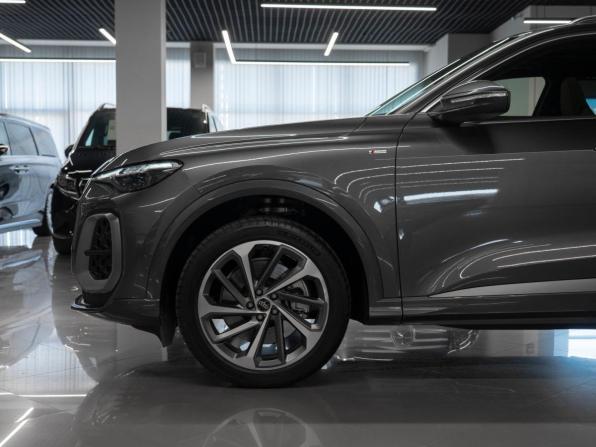 Audi Q5 III с пробегом 2025 года, цена 7 400 000 рублей, 3421 км, внедорожник, Автокод Объявления