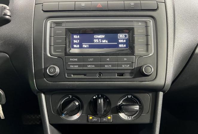 Volkswagen Polo V Рестайлинг с пробегом 2019 года, цена 1 475 000 рублей, 31772 км, седан, Автокод Объявления