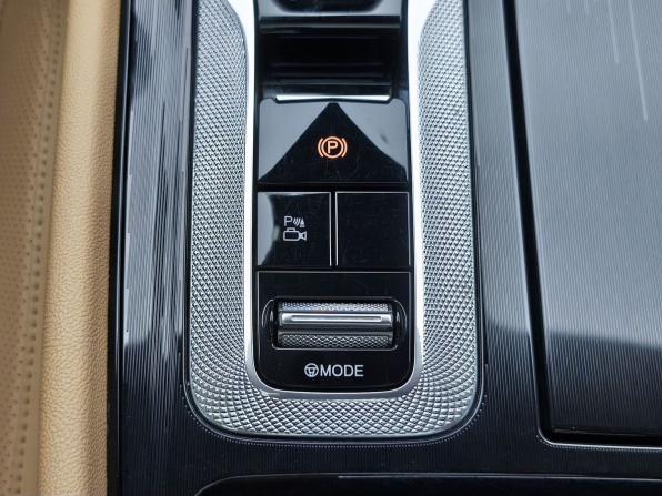 Hongqi H5 II с пробегом 2023 года, цена 2 847 000 рублей, 48613 км, седан, Автокод Объявления