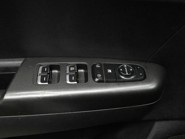Kia Sportage IV Рестайлинг с пробегом 2019 года, цена 1 825 000 рублей, 137497 км, внедорожник, Автокод Объявления