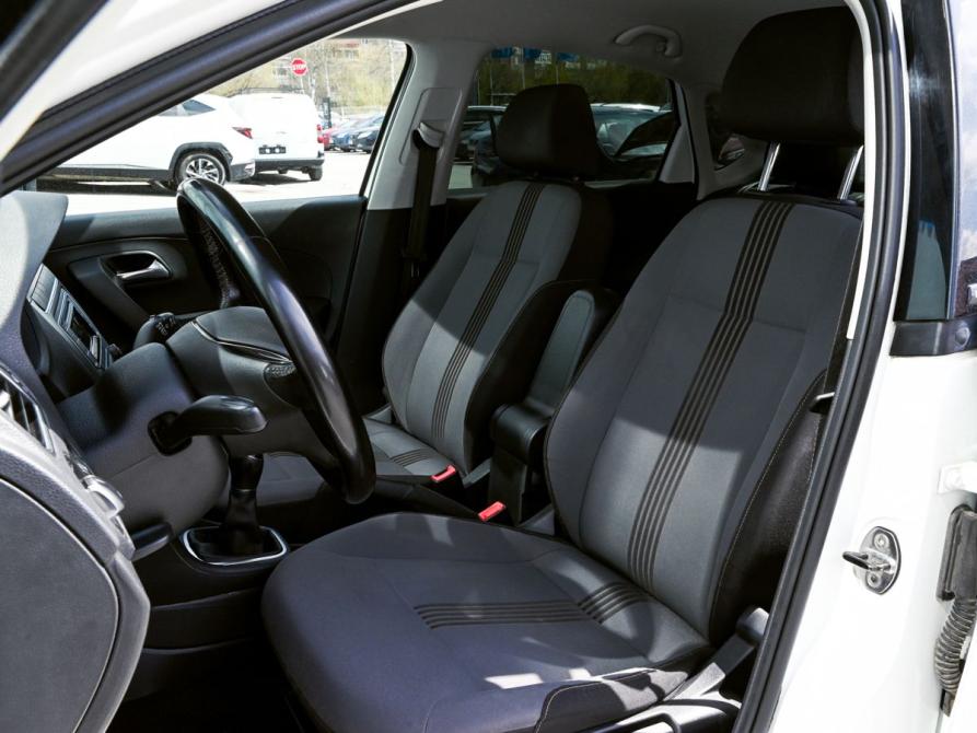Volkswagen Polo V Рестайлинг Екатеринбург  - изображение 16