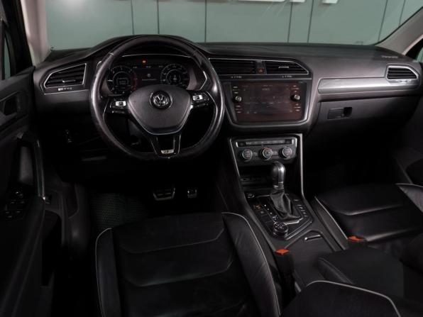 Volkswagen Tiguan II с пробегом 2017 года, цена 2 449 000 рублей, 150231 км, внедорожник, Автокод Объявления