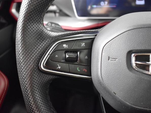 Geely Coolray I Рестайлинг с пробегом 2024 года, цена 1 933 900 рублей, 98015 км, внедорожник, Автокод Объявления