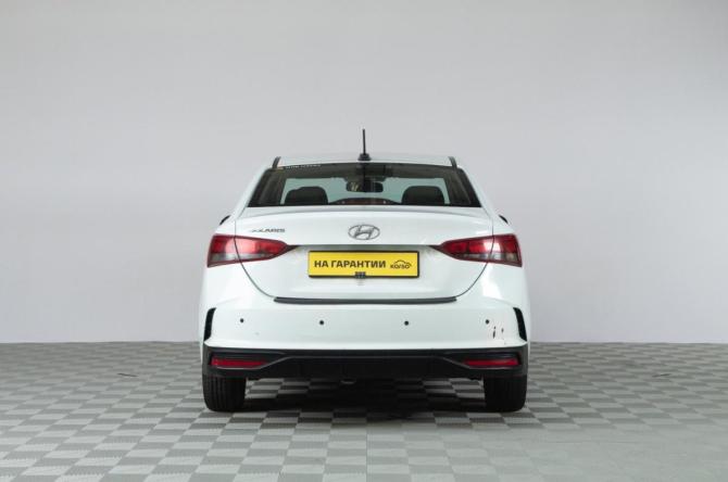 Hyundai Solaris II Рестайлинг с пробегом 2021 года, цена 1 099 000 рублей, 217000 км, седан, Автокод Объявления