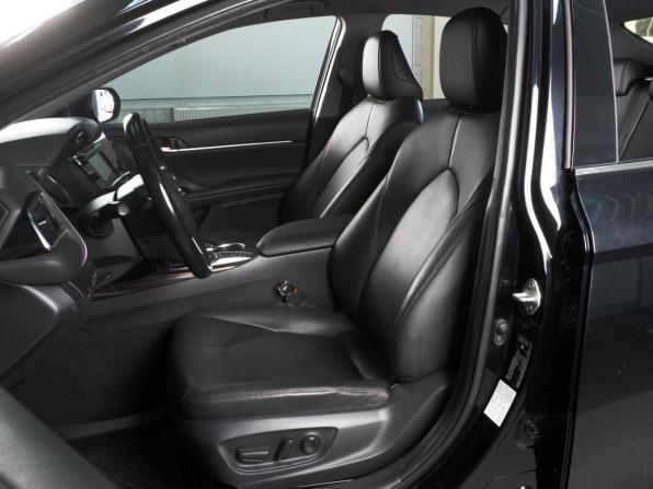 Toyota Camry VIII (XV70) с пробегом 2019 года, цена 2 825 000 рублей, 99608 км, седан, Автокод Объявления