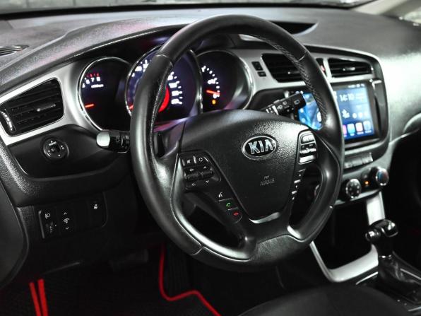 Kia Ceed II с пробегом 2015 года, цена 1 350 000 рублей, 151875 км, хэтчбек, Автокод Объявления