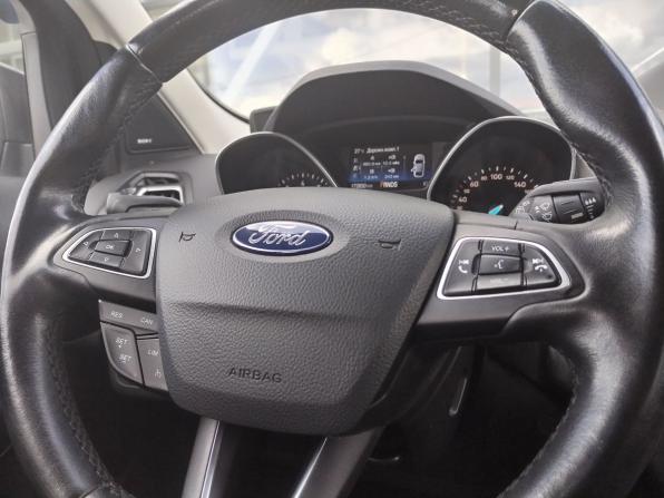 Ford Kuga II Рестайлинг с пробегом 2018 года, цена 1 500 000 рублей, 172000 км, внедорожник, Автокод Объявления