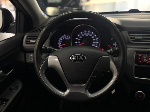Kia Rio III Рестайлинг с пробегом 2016 года, цена 990 000 рублей, 130556 км, хэтчбек, Автокод Объявления