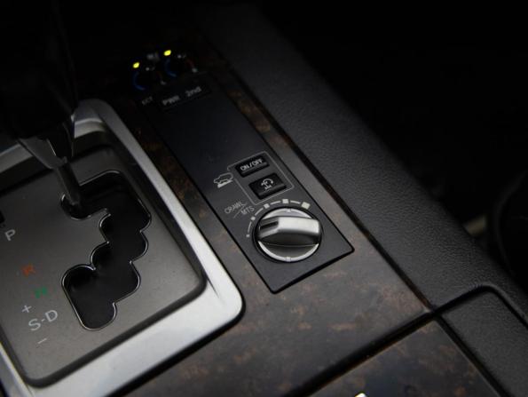 Toyota Land Cruiser 200 Series Рестайлинг 1 с пробегом 2012 года, цена 2 899 000 рублей, 339529 км, внедорожник, Автокод Объявления