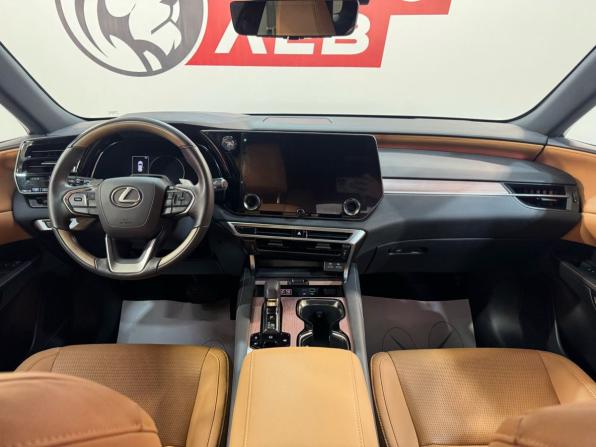 Lexus RX V с пробегом 2023 года, цена 7 700 000 рублей, 3728 км, внедорожник, Автокод Объявления