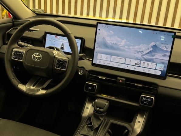 Toyota RAV4 VI (XA60) с пробегом 2026 года, цена 4 250 000 рублей, 1 км, внедорожник, Автокод Объявления