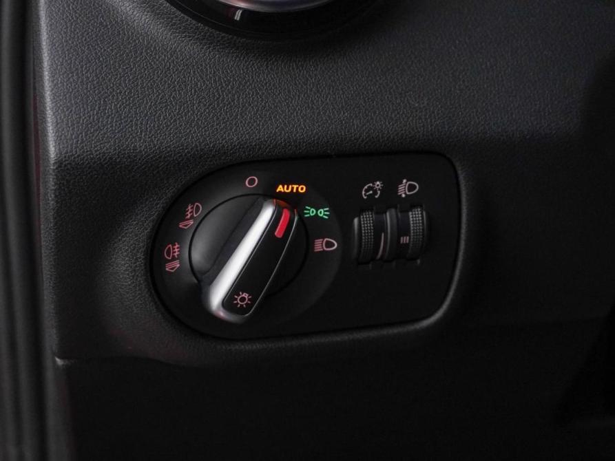 Audi A1 I (8X) Москва  - изображение 14