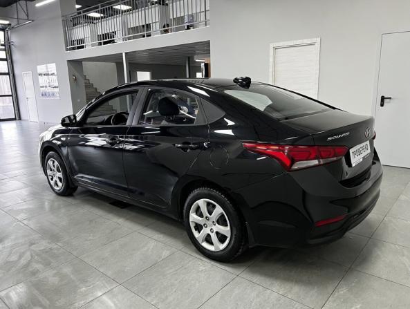 Hyundai Solaris II с пробегом 2018 года, цена 980 000 рублей, 168483 км, седан, Автокод Объявления