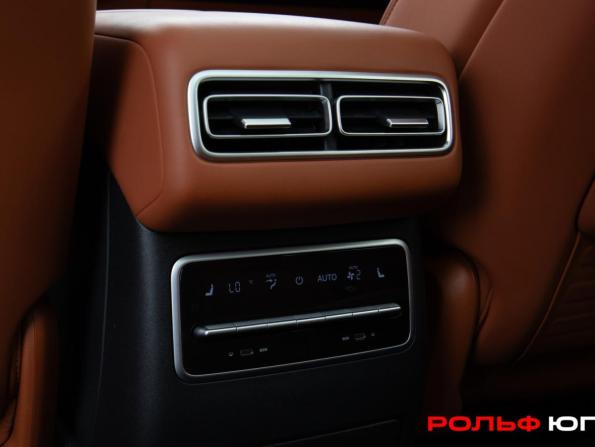 Li Auto (Lixiang) L7 I Рестайлинг с пробегом 2024 года, цена 7 188 000 рублей, 26110 км, внедорожник, Автокод Объявления
