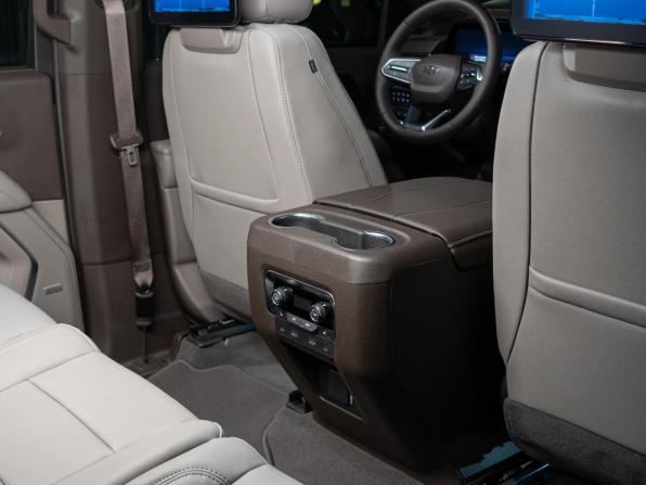 Новый Chevrolet Tahoe V Рестайлинг 2025 года, цена 15 500 000 рублей, внедорожник, Автокод Объявления