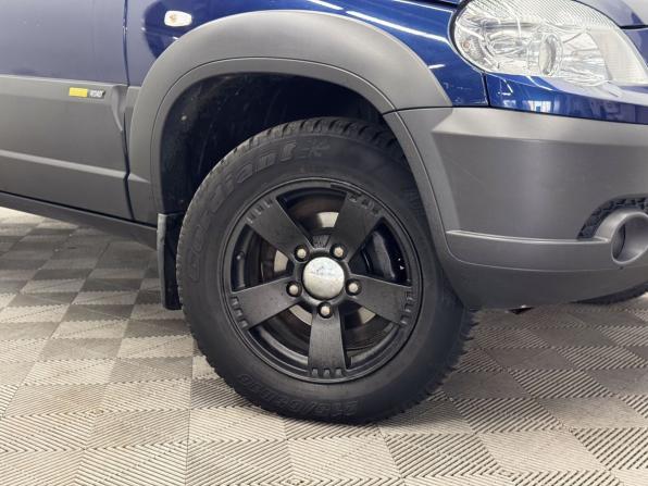 Chevrolet Niva I Рестайлинг с пробегом 2017 года, цена 799 000 рублей, 63179 км, внедорожник, Автокод Объявления