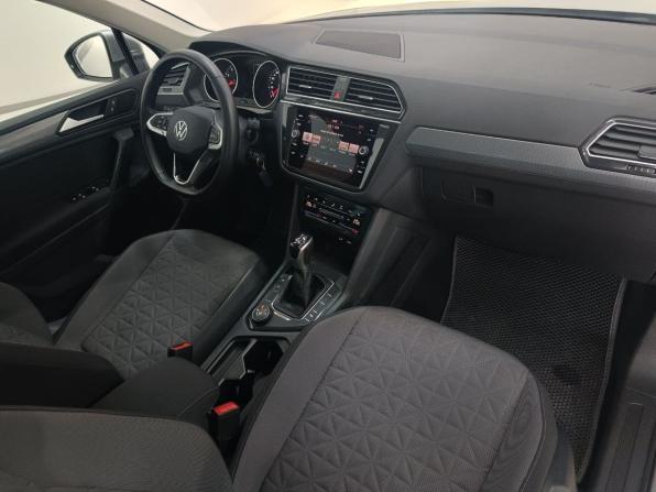 Volkswagen Tiguan II Рестайлинг с пробегом 2021 года, цена 3 025 000 рублей, 98121 км, внедорожник, Автокод Объявления