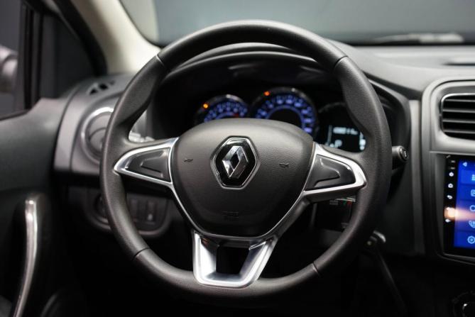 Renault Logan II Рестайлинг с пробегом 2020 года, цена 1 164 000 рублей, 108000 км, седан, Автокод Объявления