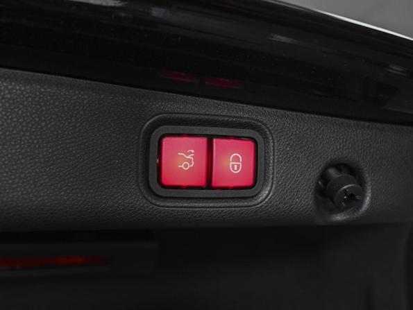 Mercedes-Benz E-Класс V (W213 S213 C238) Рестайлинг с пробегом 2021 года, цена 5 829 000 рублей, 42771 км, седан, Автокод Объявления