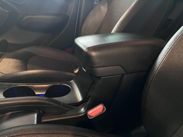 Hyundai ix35 I Рестайлинг с пробегом 2014 года, цена 1 500 000 рублей, 148999 км, внедорожник, Автокод Объявления
