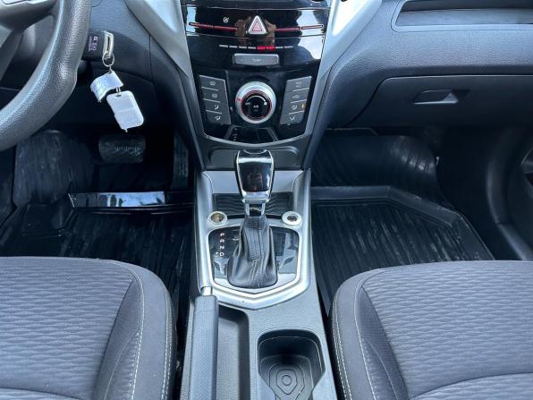SsangYong Tivoli I с пробегом 2019 года, цена 1 599 000 рублей, 111899 км, внедорожник, Автокод Объявления