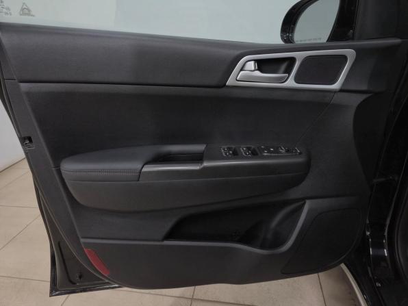 Kia Sportage IV Рестайлинг с пробегом 2018 года, цена 2 220 000 рублей, 67845 км, внедорожник, Автокод Объявления