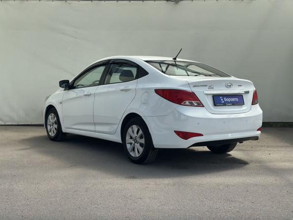 Hyundai Solaris I Рестайлинг с пробегом 2016 года, цена 1 150 000 рублей, 140303 км, седан, Автокод Объявления