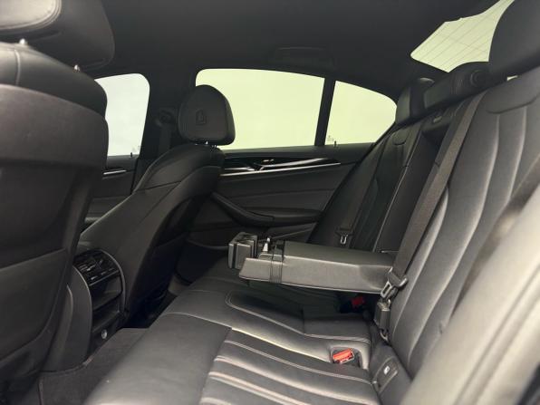 BMW 5 серии VII (G30/G31/G38) с пробегом 2017 года, цена 3 050 000 рублей, 181543 км, седан, Автокод Объявления