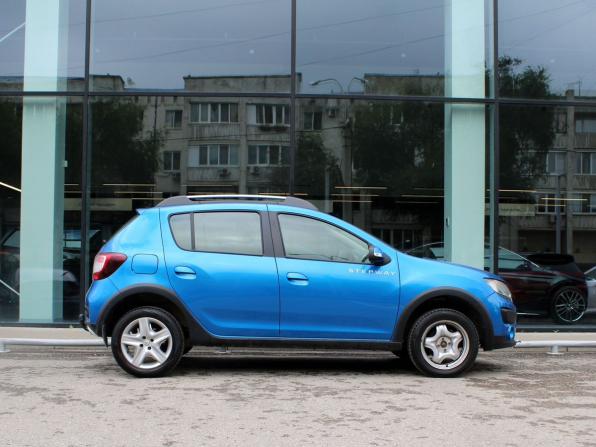Renault Sandero II с пробегом 2017 года, цена 920 000 рублей, 114810 км, хэтчбек, Автокод Объявления