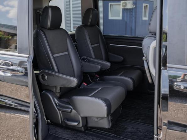 Honda Stepwgn V Рестайлинг с пробегом 2021 года, цена 3 075 000 рублей, 95227 км, минивэн, Автокод Объявления