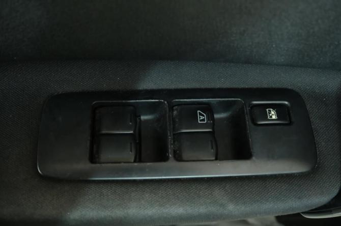 Nissan Qashqai I Рестайлинг с пробегом 2012 года, цена 1 279 000 рублей, 172000 км, внедорожник, Автокод Объявления