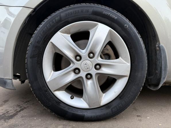 Kia Ceed I Рестайлинг с пробегом 2012 года, цена 475 000 рублей, 326301 км, хэтчбек, Автокод Объявления