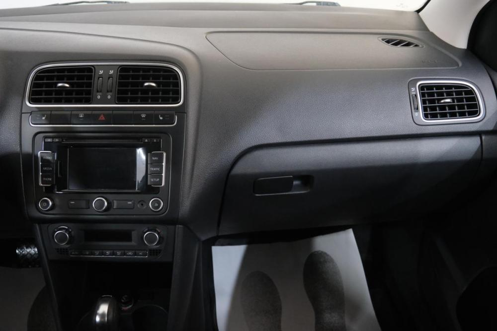 Volkswagen Polo V Омск  - изображение 16
