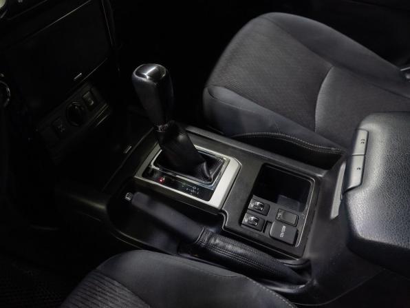 Toyota Land Cruiser Prado 150 Series Рестайлинг 1 с пробегом 2014 года, цена 4 100 000 рублей, 171057 км, внедорожник, Автокод Объявления