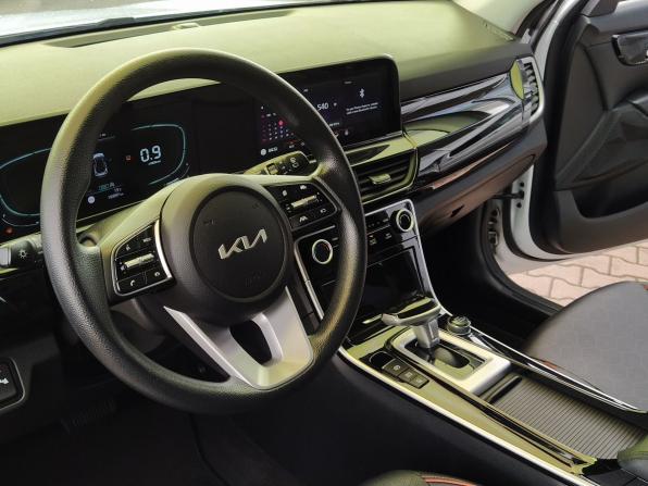 Kia Seltos I Рестайлинг с пробегом 2024 года, цена 2 450 000 рублей, 16997 км, внедорожник, Автокод Объявления