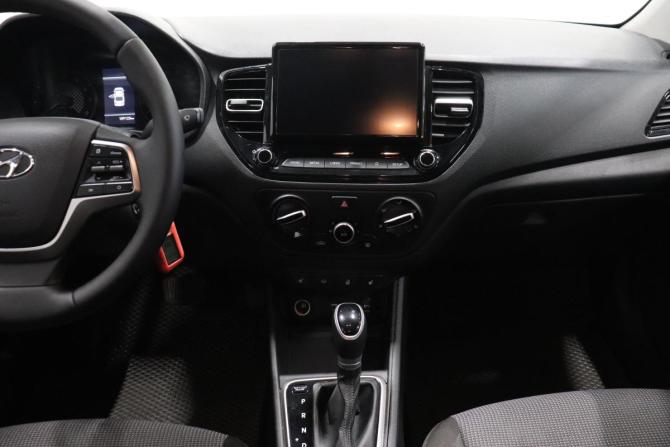 Hyundai Solaris II Рестайлинг с пробегом 2021 года, цена 1 537 000 рублей, 109123 км, седан, Автокод Объявления