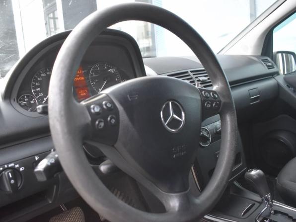 Mercedes-Benz A-Класс II (W169) Рестайлинг с пробегом 2012 года, цена 640 000 рублей, 155456 км, хэтчбек, Автокод Объявления